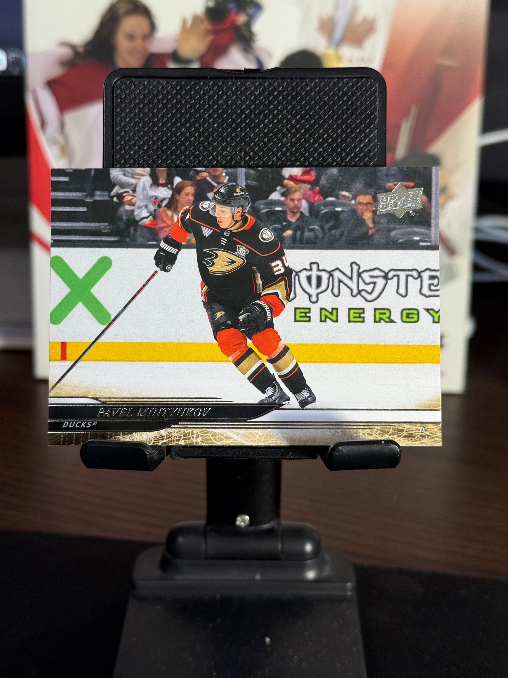 Upper Deck 2024-25 Hockey Series 1 Base Cards #1-200